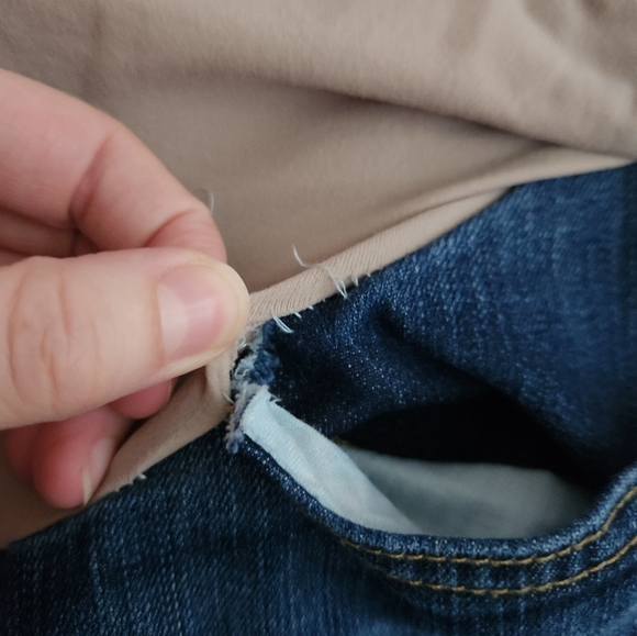 Fair condition 7 For All Mankind maternity jeans - Picture 4 of 6